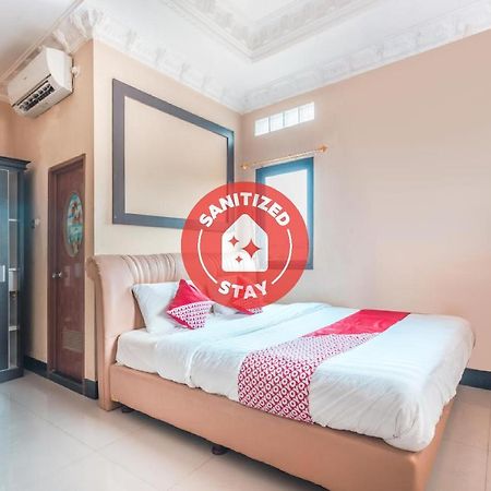 Super Oyo 1640 Fallinda Hotel Bogor Ngoại thất bức ảnh